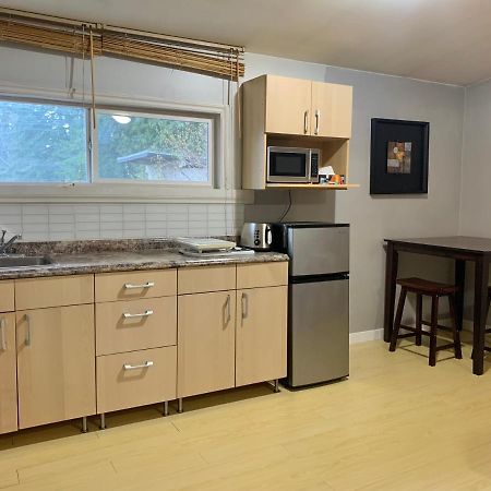 Whole Suite To Yourself At Coquitlam Centre! Port Coquitlam Buitenkant foto