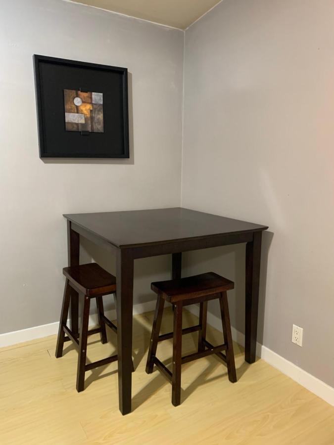 Whole Suite To Yourself At Coquitlam Centre! Port Coquitlam Buitenkant foto