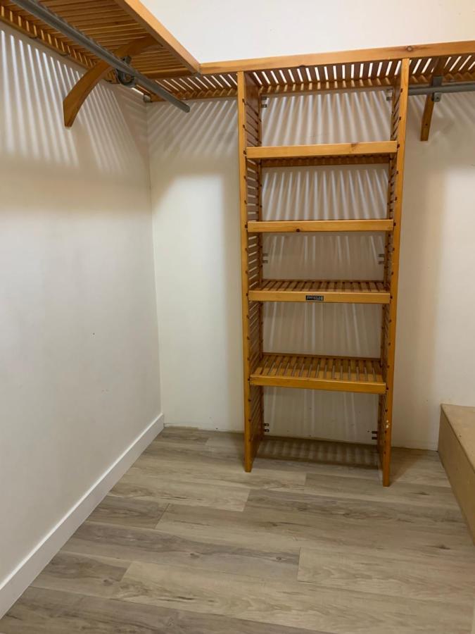 Whole Suite To Yourself At Coquitlam Centre! Port Coquitlam Buitenkant foto